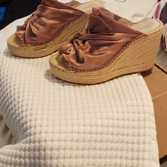 Wedges in Pink  "Odele "Platform Wedges - Picture 16 of 16